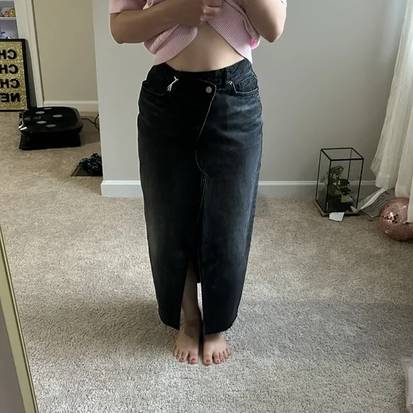 Reformation Black Denim long Skirt. 27 - Picture 6 of 16